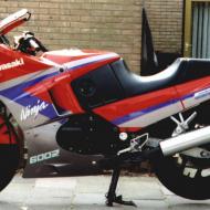 Kawasaki GPX600R (reduced effect)