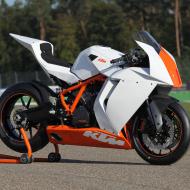 KTM 1190 RC8 R Race Specs