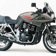 Suzuki GSX 400 S