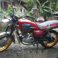 Suzuki Mola 125