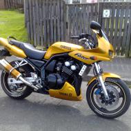 Yamaha FZS 600 Fazer