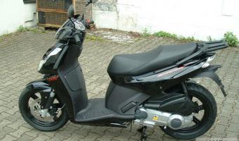 2011 Aprilia SportCity Cube 125 #1