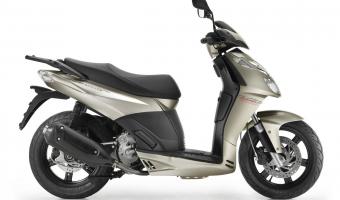 2010 Aprilia SportCity Cube 300 #1