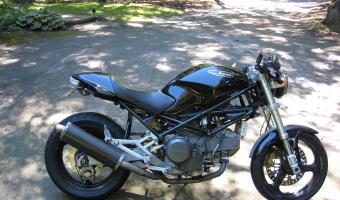 2001 Ducati Monster 750 #1