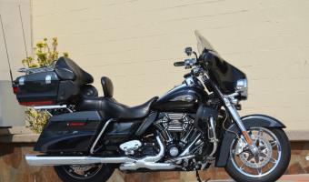 2013 Harley-Davidson CVO Ultra Classic Electra Glide 110th Anniversary