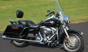 2009 Harley-Davidson FLHR Road King #1