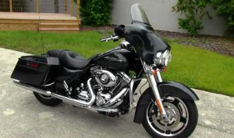 2009 Harley-Davidson FLHX Street Glide #1