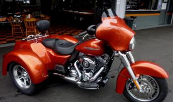 Harley-Davidson FLHXX Street Glide Trike