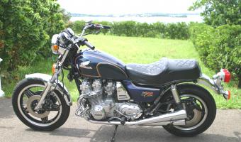 Honda CB900 Custom