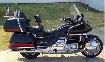 1995 Honda GL1500 Gold Wing Aspencade #1