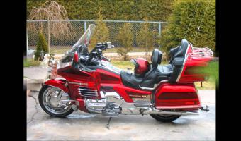 2000 Honda GL1500SE Gold Wing #1