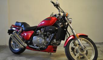 1988 Honda Magna (Supermagna)