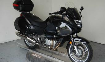 2011 Honda NT700V ABS #1