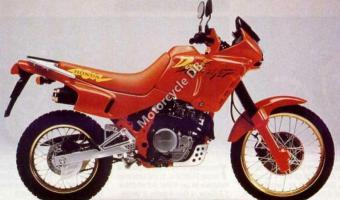 1992 Honda NX650 Dominator (reduced effect)