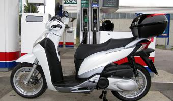 2011 Honda SH300i #1