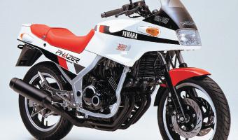 1985 Kawasaki GPZ400 (reduced effect) #1