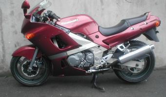 1997 Kawasaki ZZR400 #1