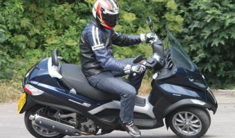 Piaggio MP3 400