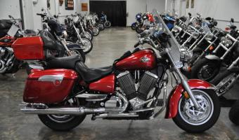 2006 Victory Touring Cruiser #1