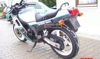 1989 Yamaha FZ 750 (reduced effect)