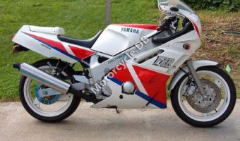 Yamaha FZR 750 R (reduced effect)