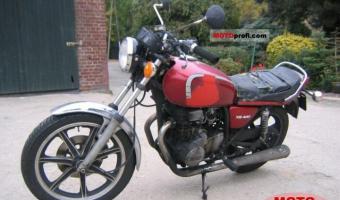 1982 Yamaha XS 400 DOHC (reduced effect)