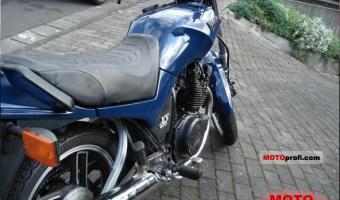 1987 Yamaha XS 400 DOHC (reduced effect)