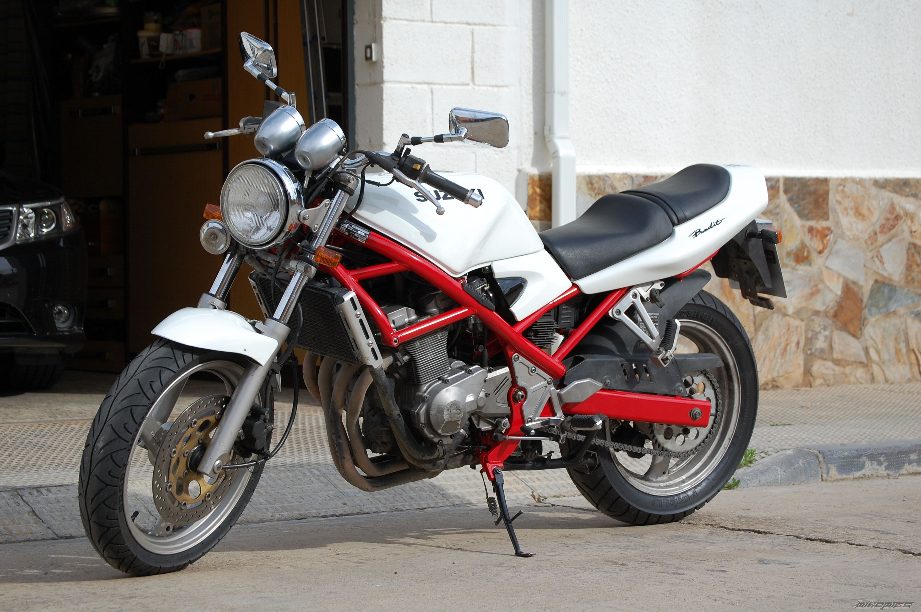 Suzuki bandit 400