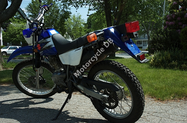 2004 Suzuki DR200SE #9