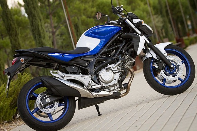 Suzuki Gladius 650 2009