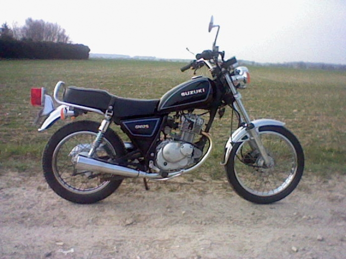 1997 Suzuki GN 125 #7