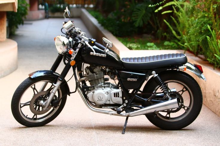 Suzuki GN 250 #7