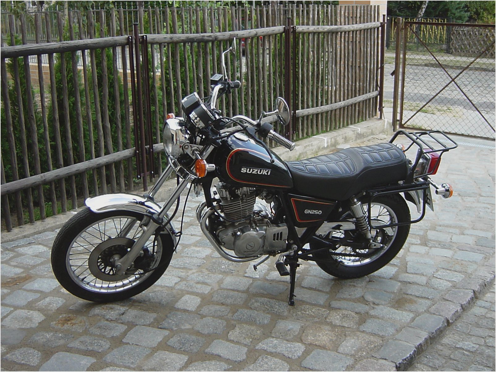 1984 Suzuki GNX 250 E #10