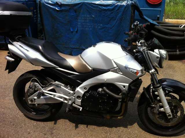 2008 Suzuki GSR 400 #9