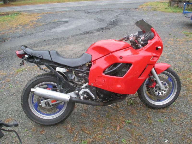 1990 Suzuki GSX 600 F #10