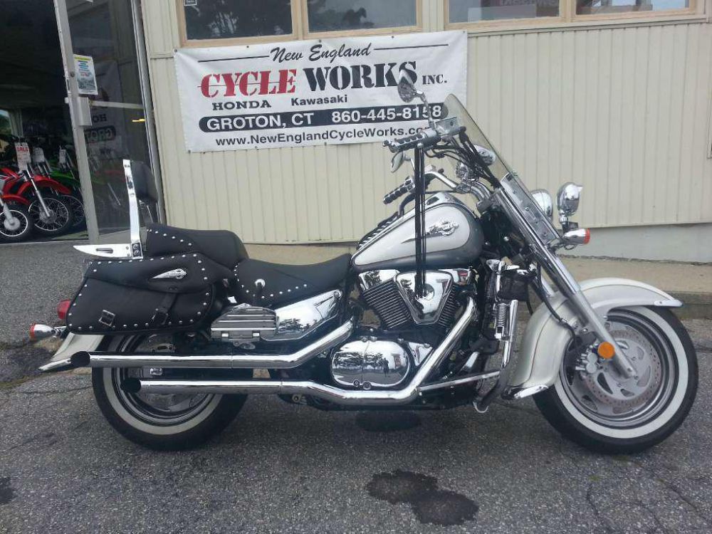 2004 Suzuki Intruder LC 1500 #8