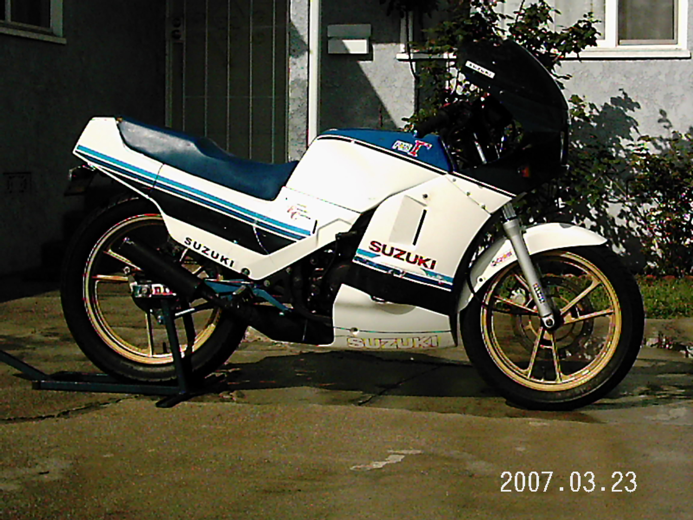 1986 Suzuki RG125 Gamma #9