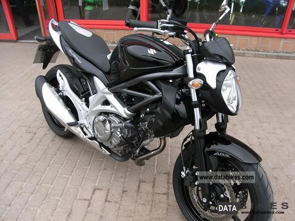 2009 Suzuki SFV650 Gladius #9