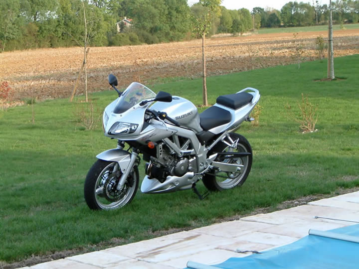 2004 Suzuki SV 650 S #9