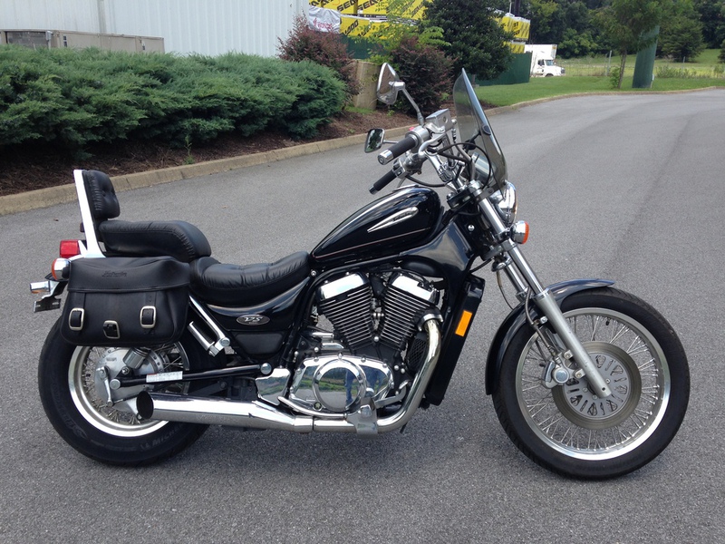 Suzuki intruder 750 фото