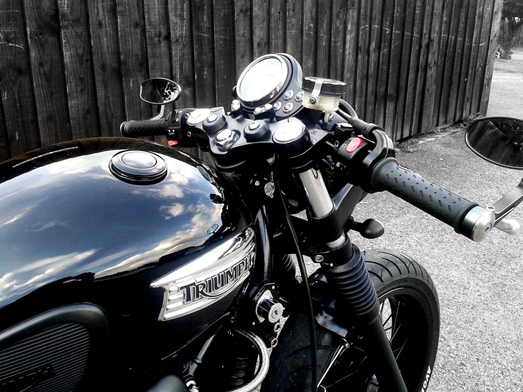 2010 Triumph Bonneville Black #10