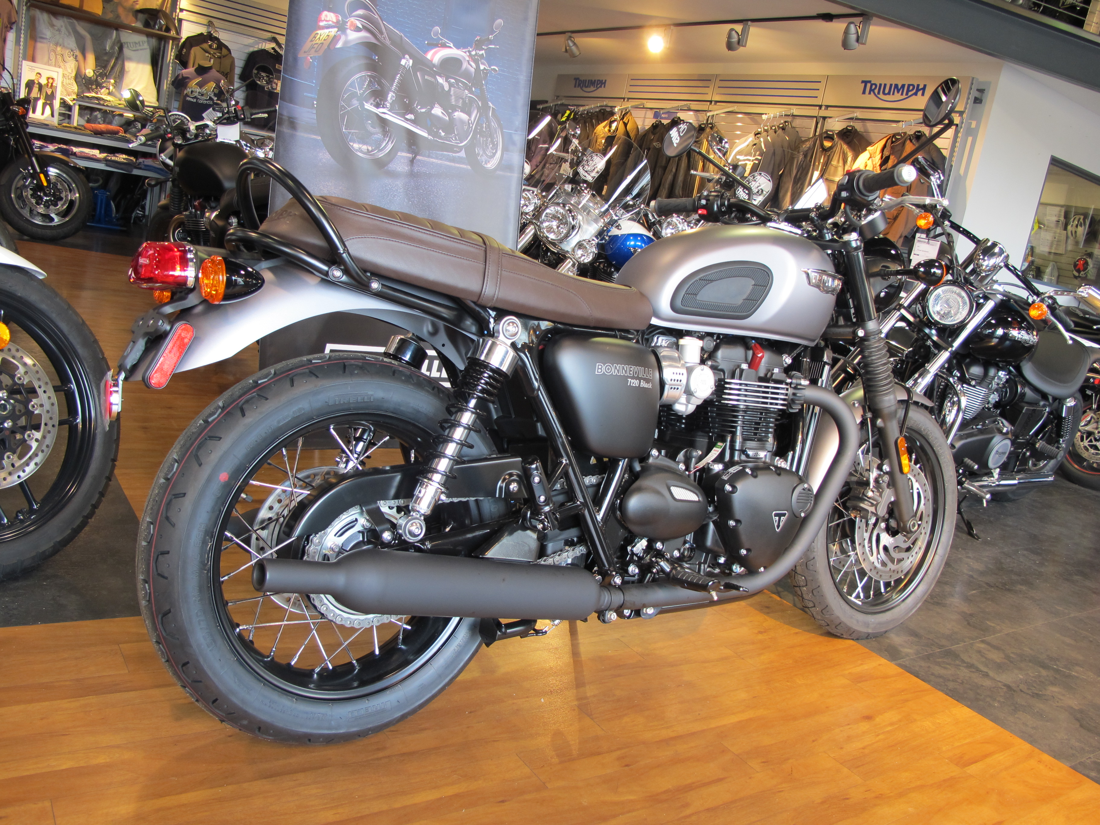 Triumph Bonneville Europa #8