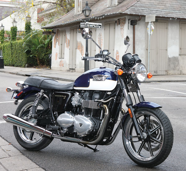 2010 Triumph Bonneville SE #9