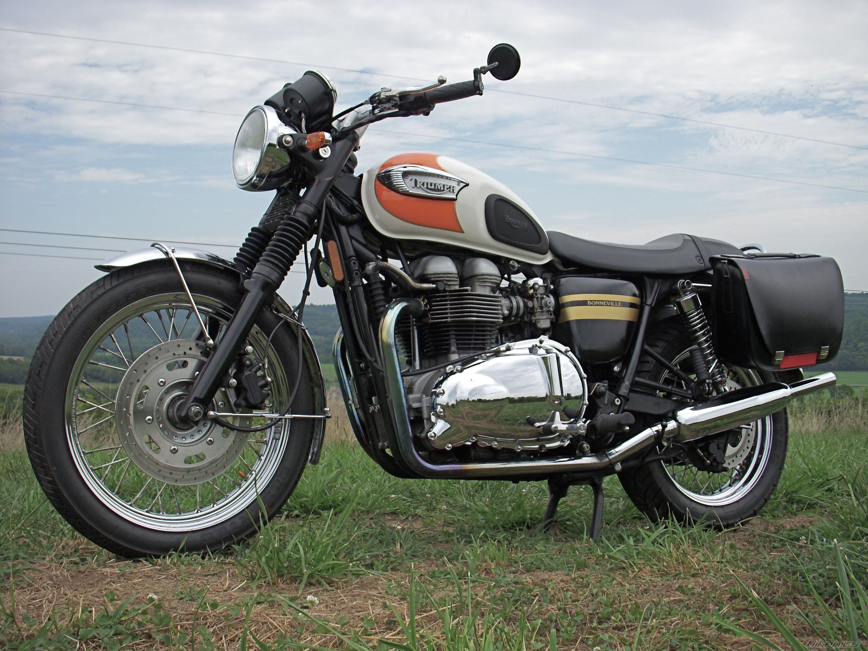 2005 Triumph Bonneville #9