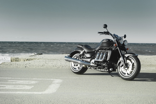 2013 Triumph Rocket III Roadster #9