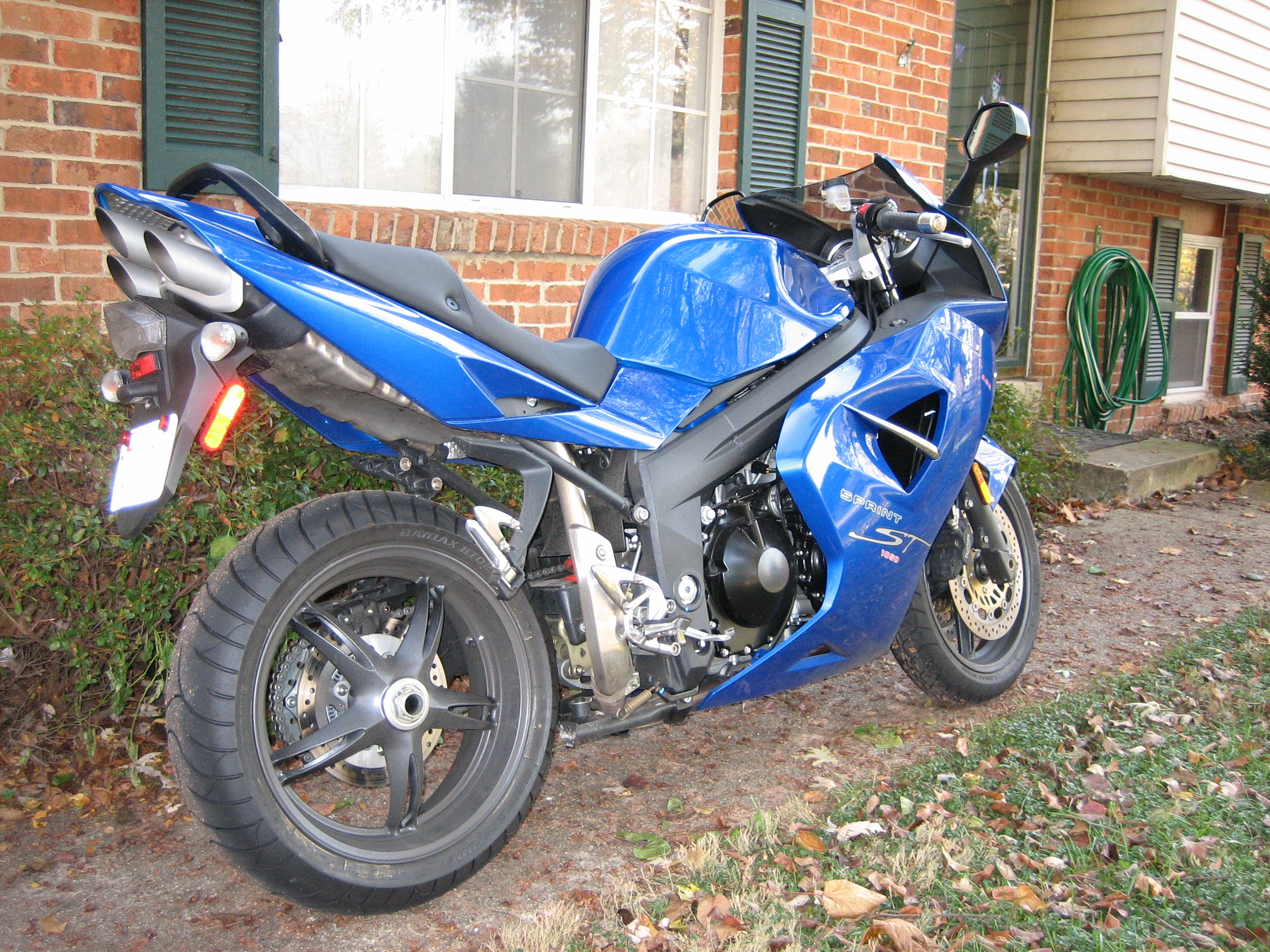 2006 Triumph Sprint ST #10