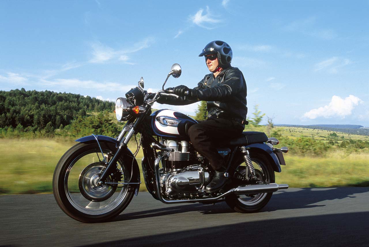 2002 Triumph T100 #8