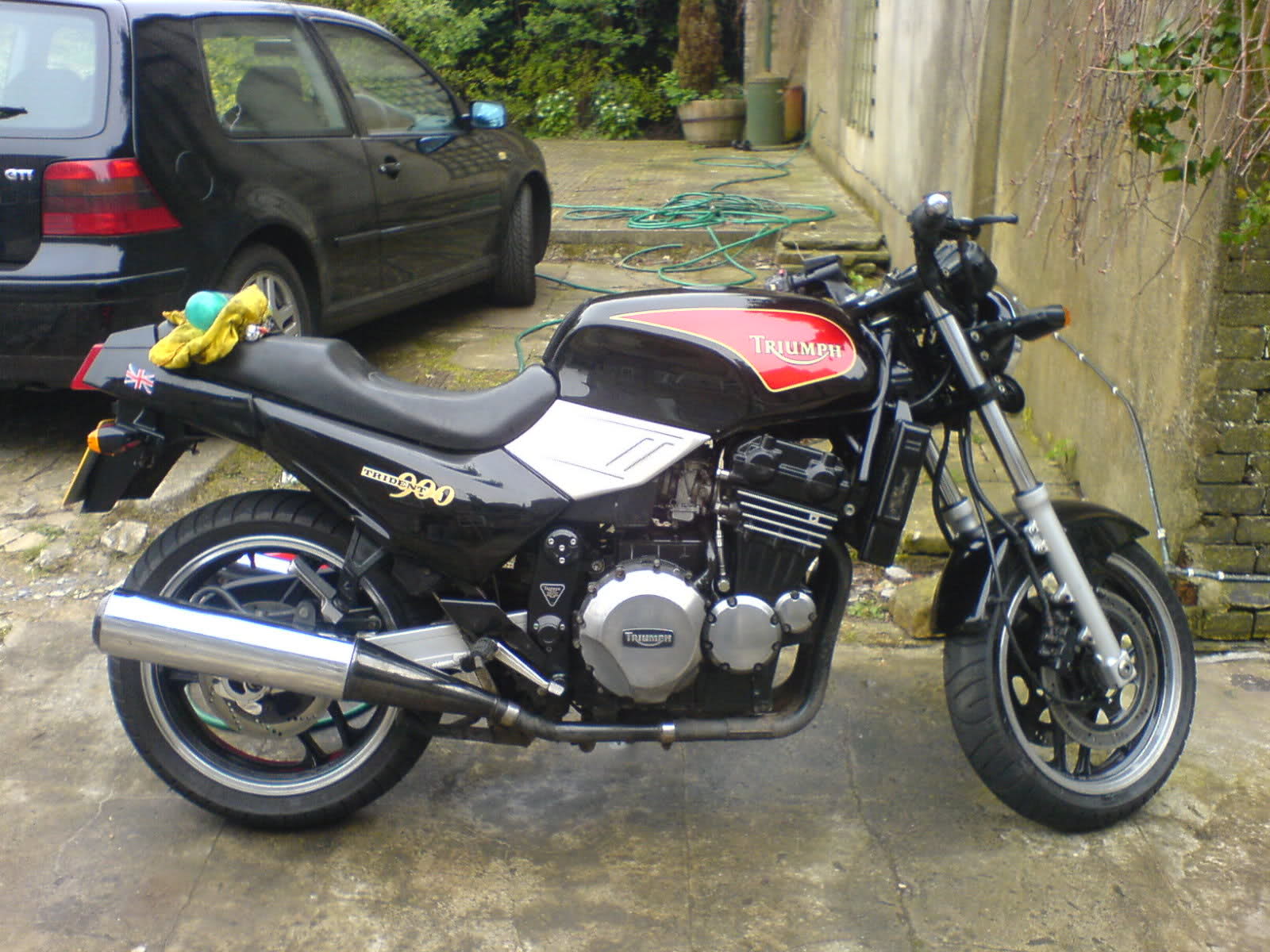 1998 Triumph Trident 750 #9