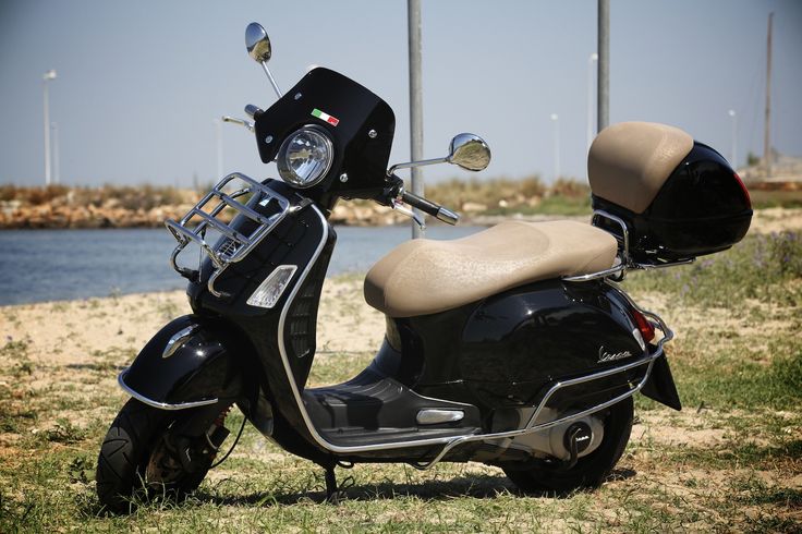 2010 Vespa GTS 250 i.e. #8