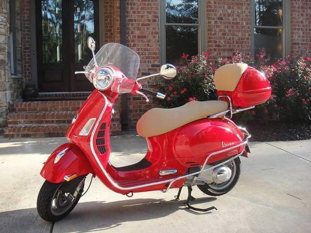 2009 Vespa GTS 250ie #9